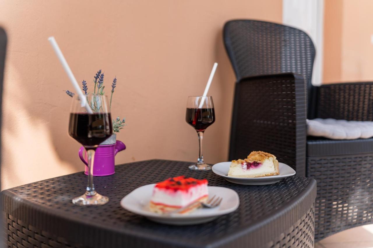 Apartman Lana Vidikovac Zadar Bagian luar foto