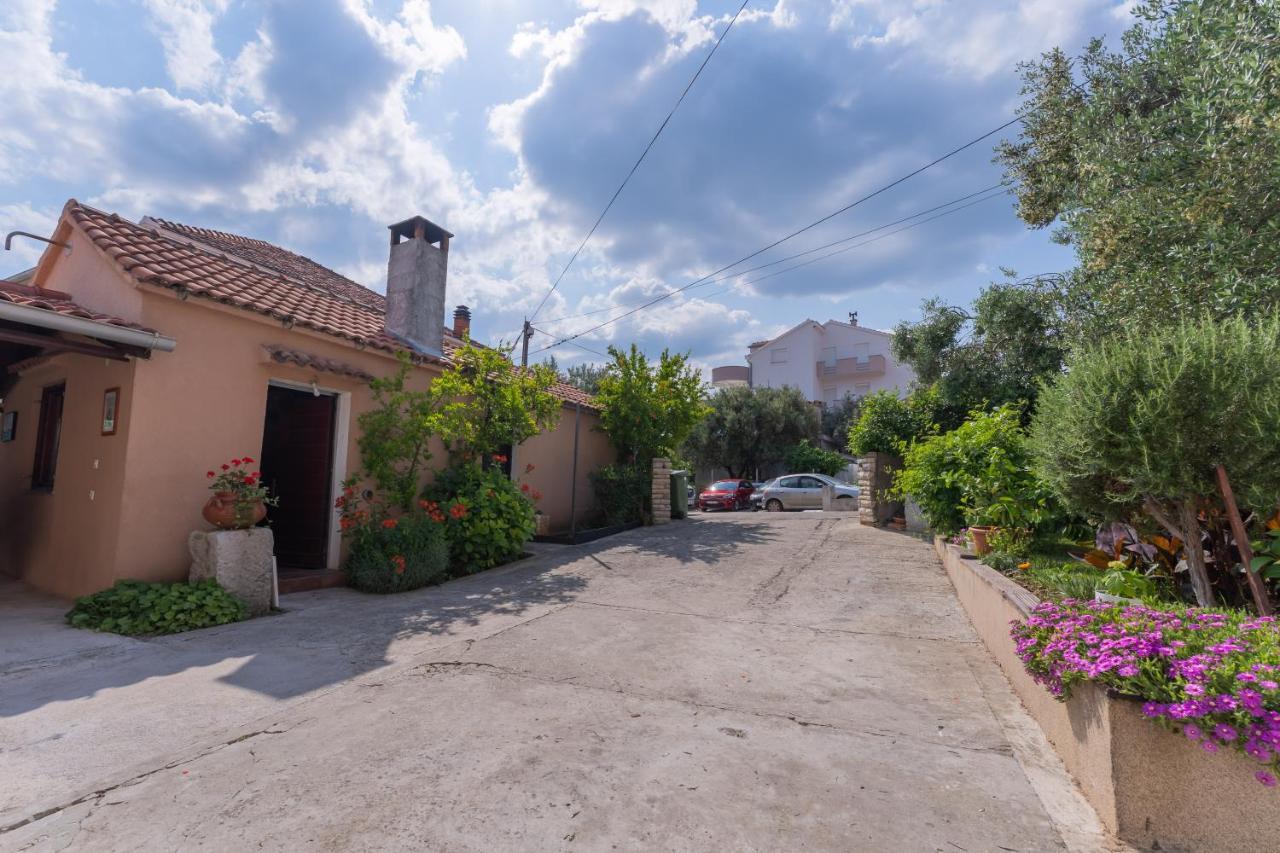 Apartman Lana Vidikovac Zadar Bagian luar foto