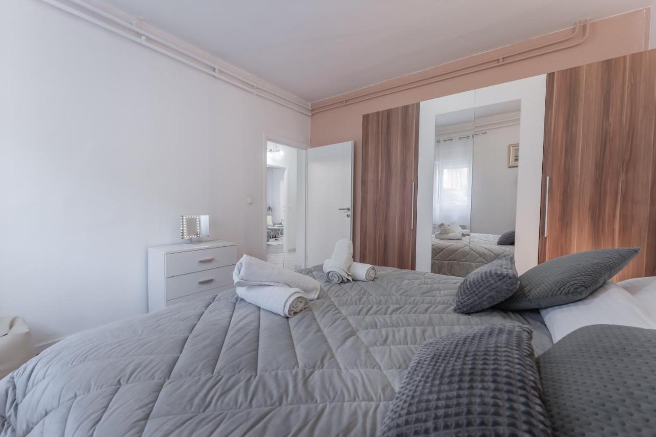 Apartman Lana Vidikovac Zadar Bagian luar foto