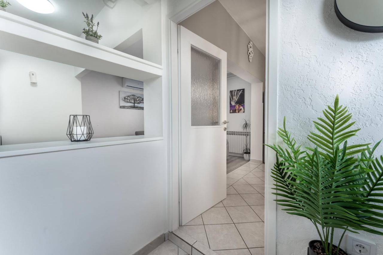 Apartman Lana Vidikovac Zadar Bagian luar foto