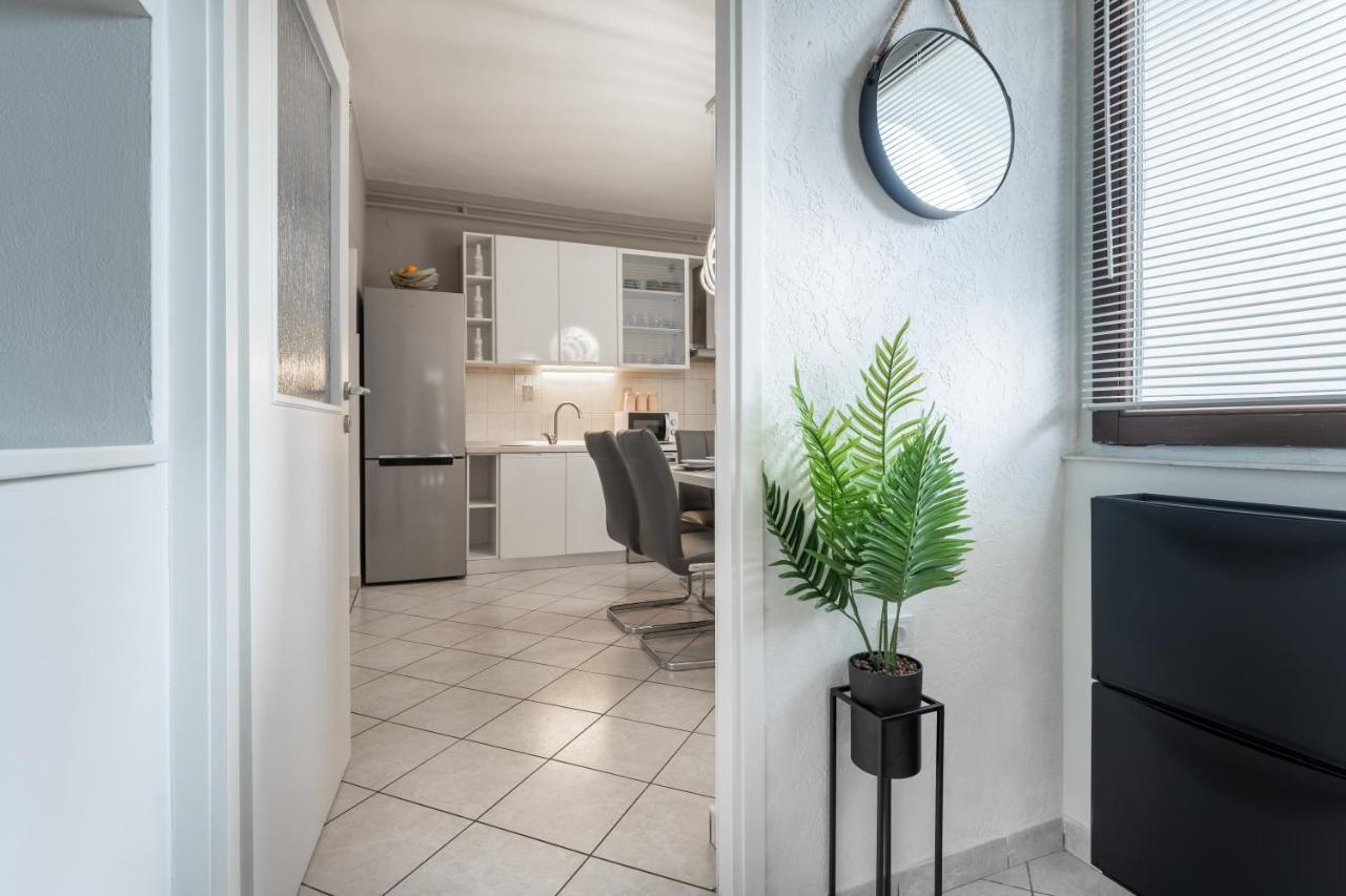 Apartman Lana Vidikovac Zadar Bagian luar foto