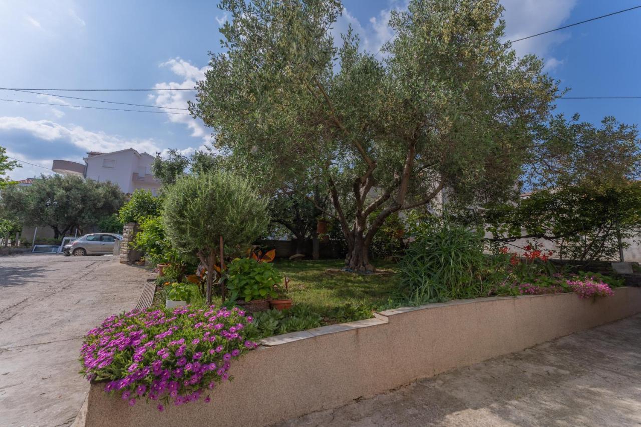 Apartman Lana Vidikovac Zadar Bagian luar foto
